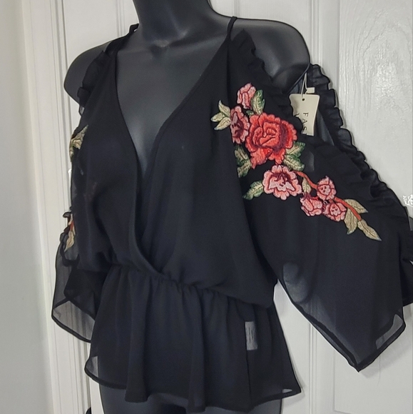 Fashion WildCat Embroidered Floral Cold Shoulder Halter Neck Peplum Top Small - Picture 5 of 8